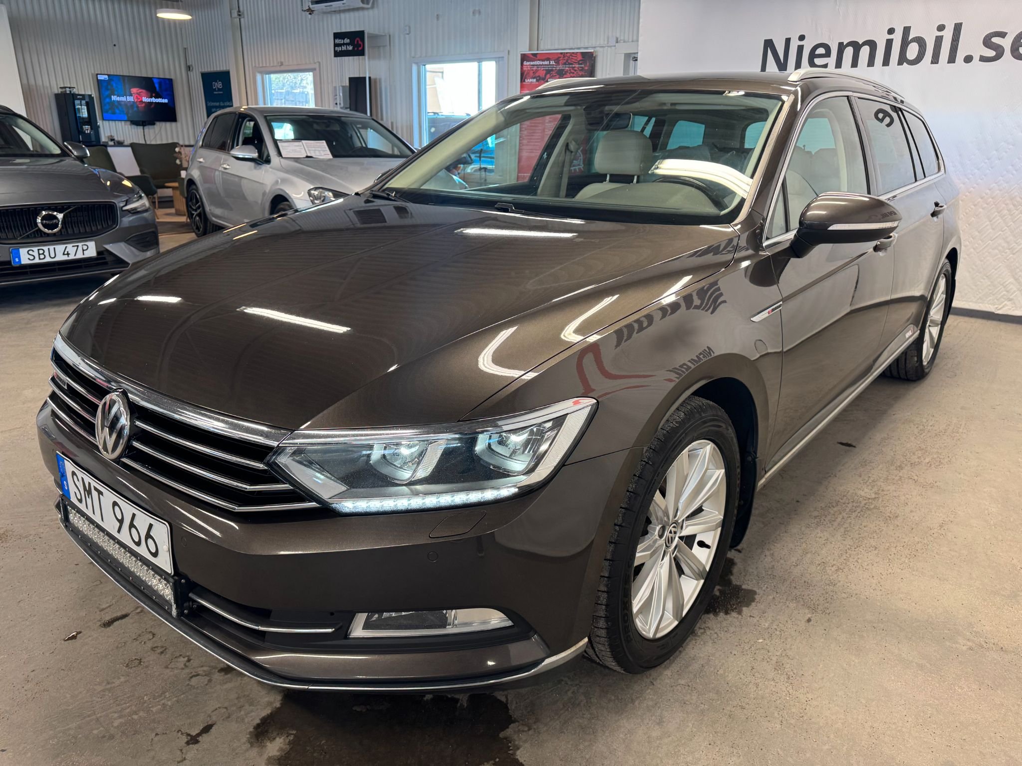 Volkswagen Passat Sportscombi 2.0 TDI DPF SCR BMT 4Motion DSG Sekventiell, 190hk, 2015