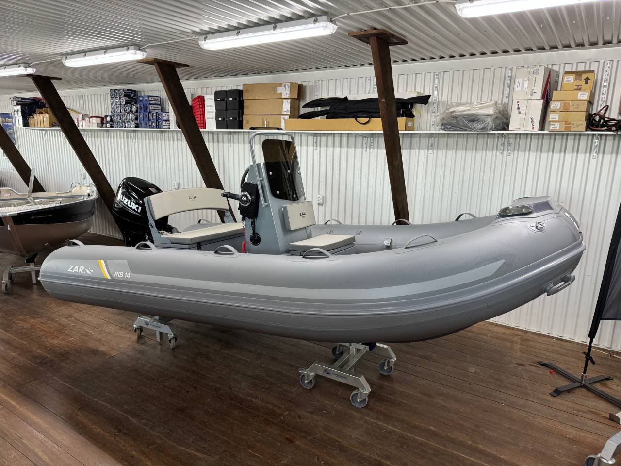 ZAR Mini 14 DLC med Suzuki 40...