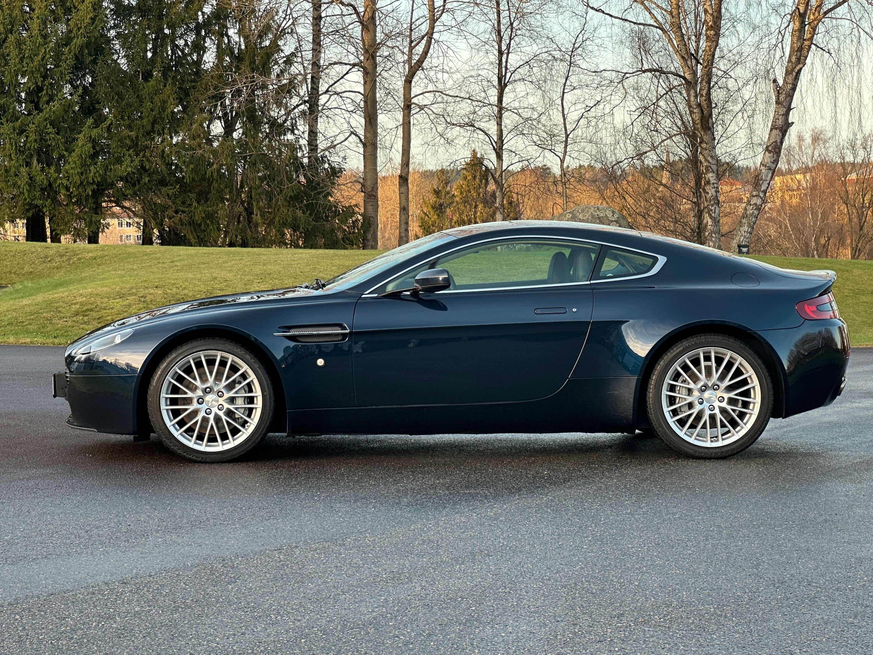 Aston Martin V8 Vantage 4.7 V8 Sportshift II, 426hk, 2009