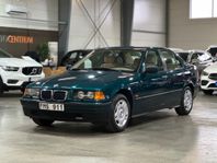 BMW 318 i Sedan Svensksåld NyServad 115hk
