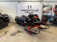Ski-Doo Renegade X-RS 850 51mm Matta/Moms/Elstart 1300:-/mån