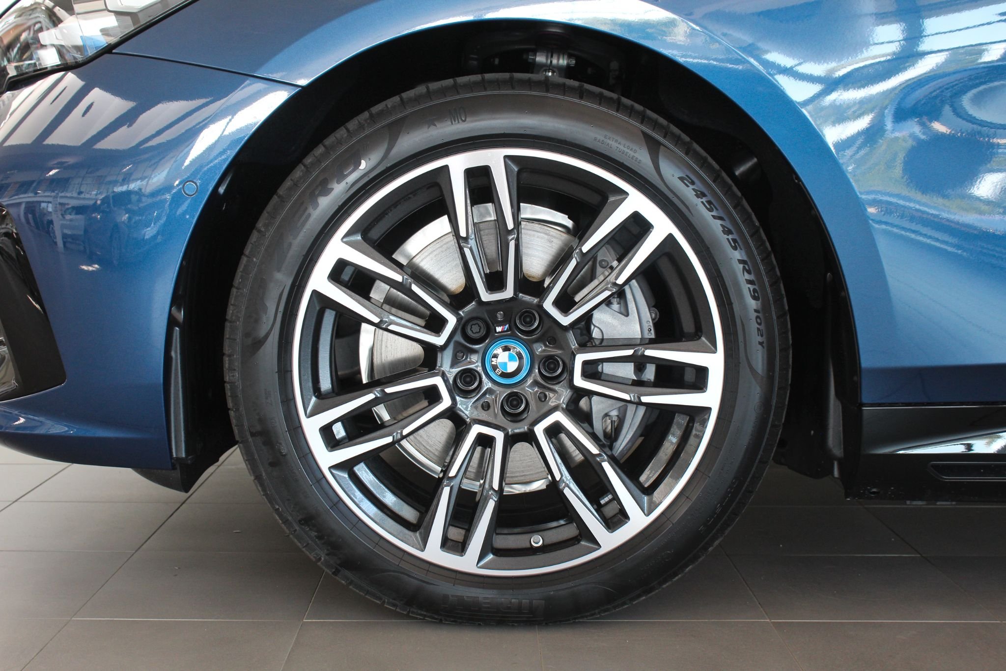 BMW i5 xDrive40 Sedan, 394ps, 2024