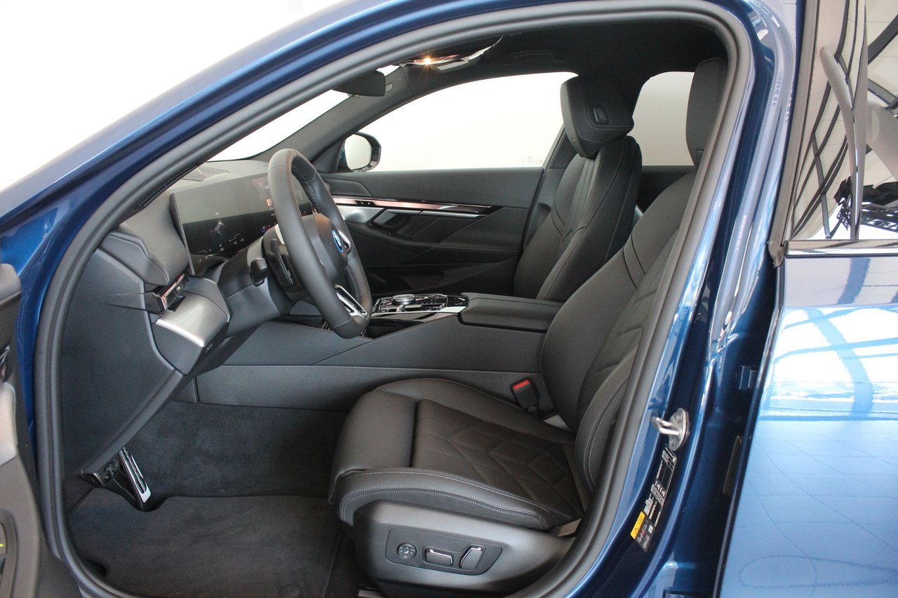 BMW i5 xDrive40 Sedan, 394ps, 2024