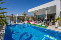 Villa i modern stil på en våning - El Chaparral..
