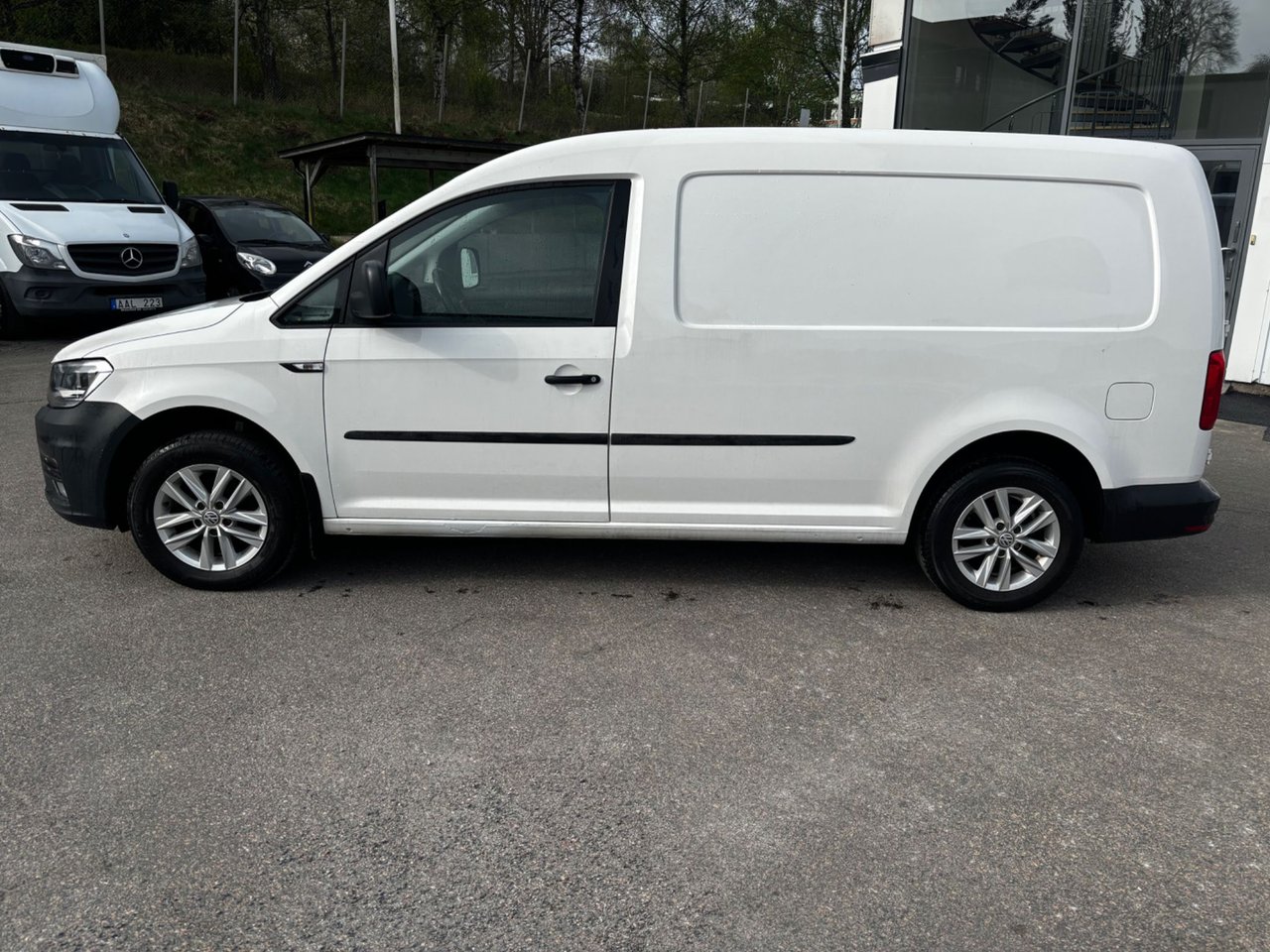 Volkswagen Caddy Maxi VI KÖPE...