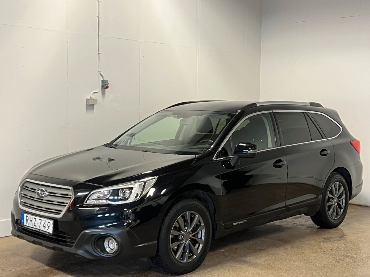 Subaru Outback 2.5 4WD Linear...