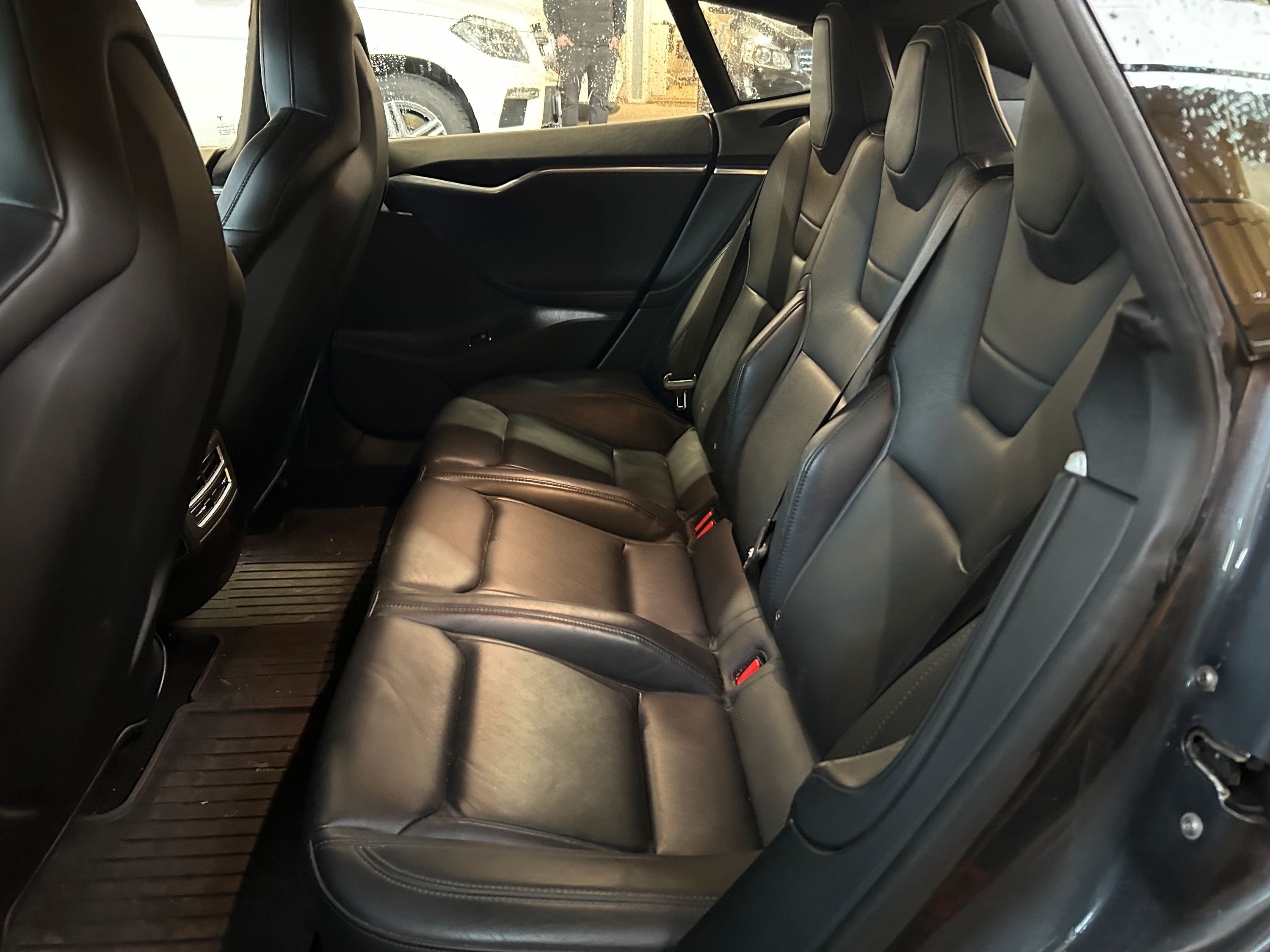 Tesla Model S P85D, 511ps, 2015