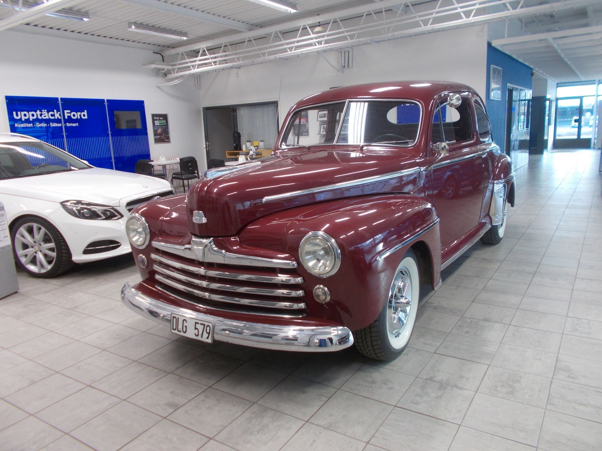 Ford Deluxe Tudor Sedan 3.7 Manuell, 96hk, 1948