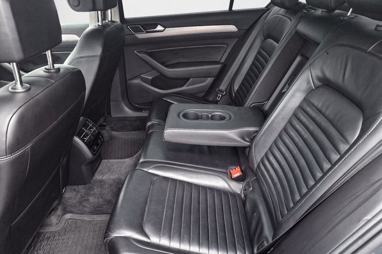 Volkswagen Passat 2.0 TDI DPF SCR BMT 4Motion DSG Sekventiell, 240hk, 2015
