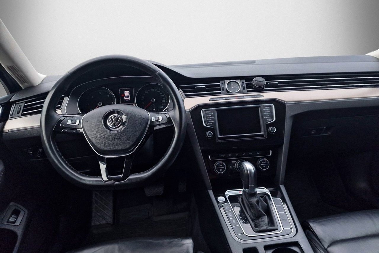 Volkswagen Passat 2.0 TDI DPF SCR BMT 4Motion DSG Sekventiell, 240hk, 2015