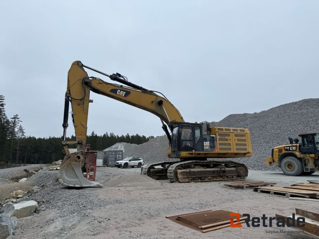 CAT 374F Bandgrävmaskin