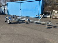 Ny model! TIKI Båttrailer 80km/h obromsad 600/750kg OMG LEV!