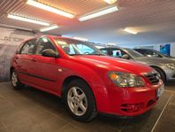 Kia Cerato Halvkombi 1.6 GLS, NY Servad, Besiktigad