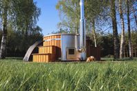 Warpen badtunna med Thermowood panel