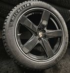 Porsche Macan 20 tum Original fälgar med Michelin Dubbdäck