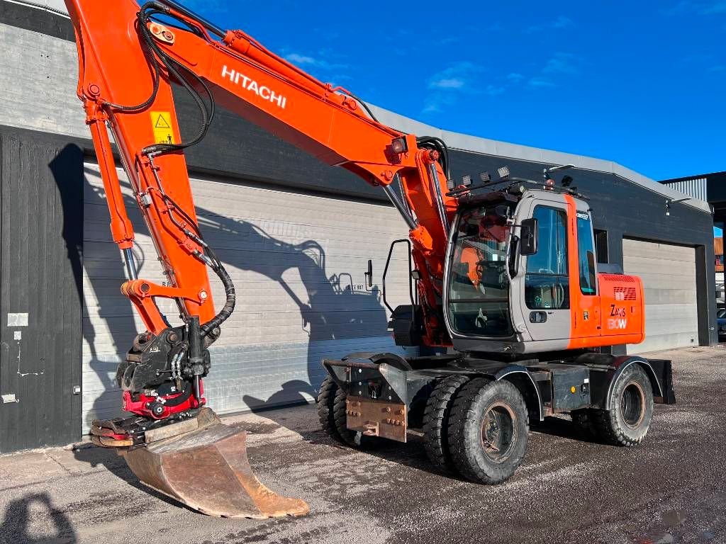 Hitachi ZX130 W