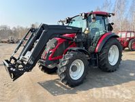 Traktor VALTRA