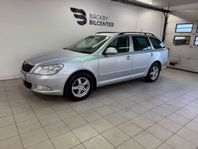 Skoda Octavia Kombi 1.6 TDI Elegance /M-Värmare / Drag