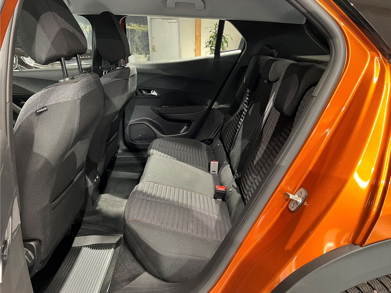 Peugeot e-2008, 136hk, 2021