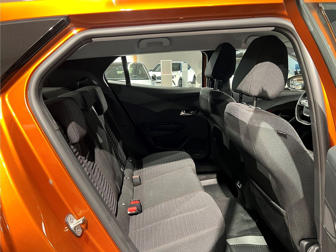 Peugeot e-2008, 136hk, 2021