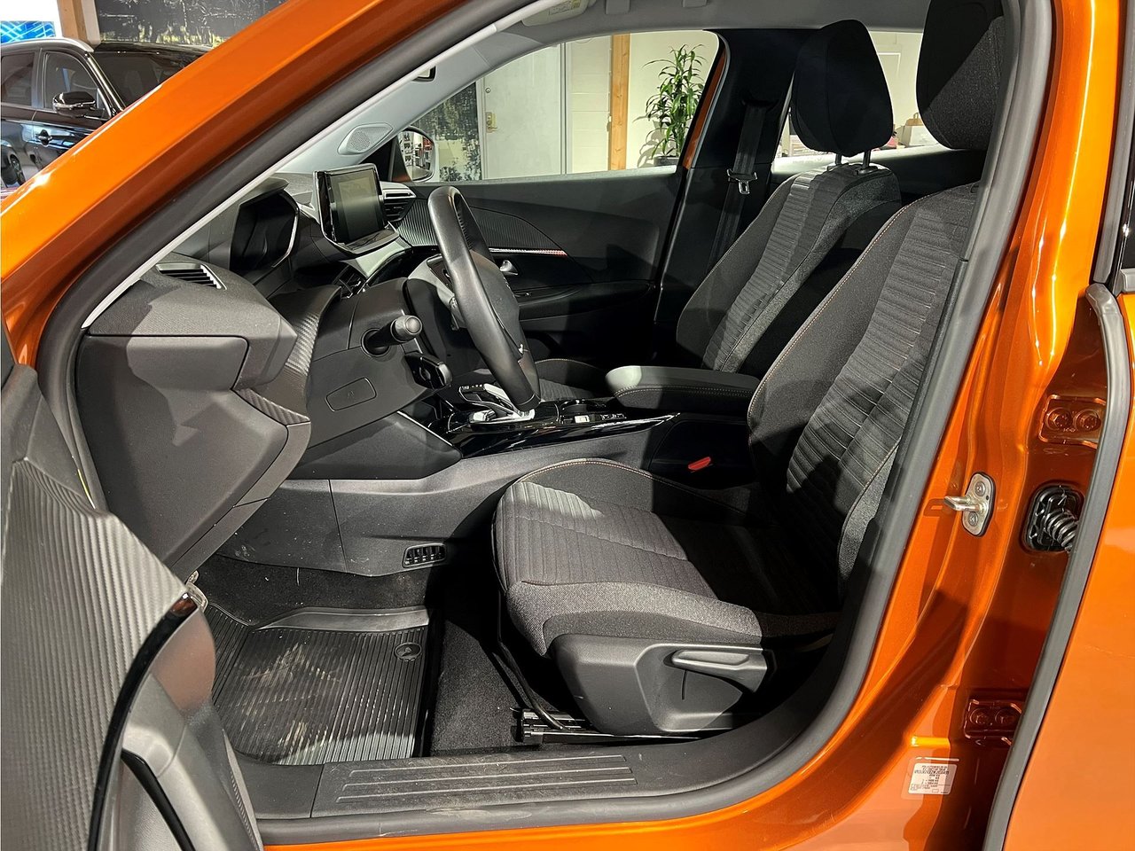 Peugeot e-2008, 136hk, 2021