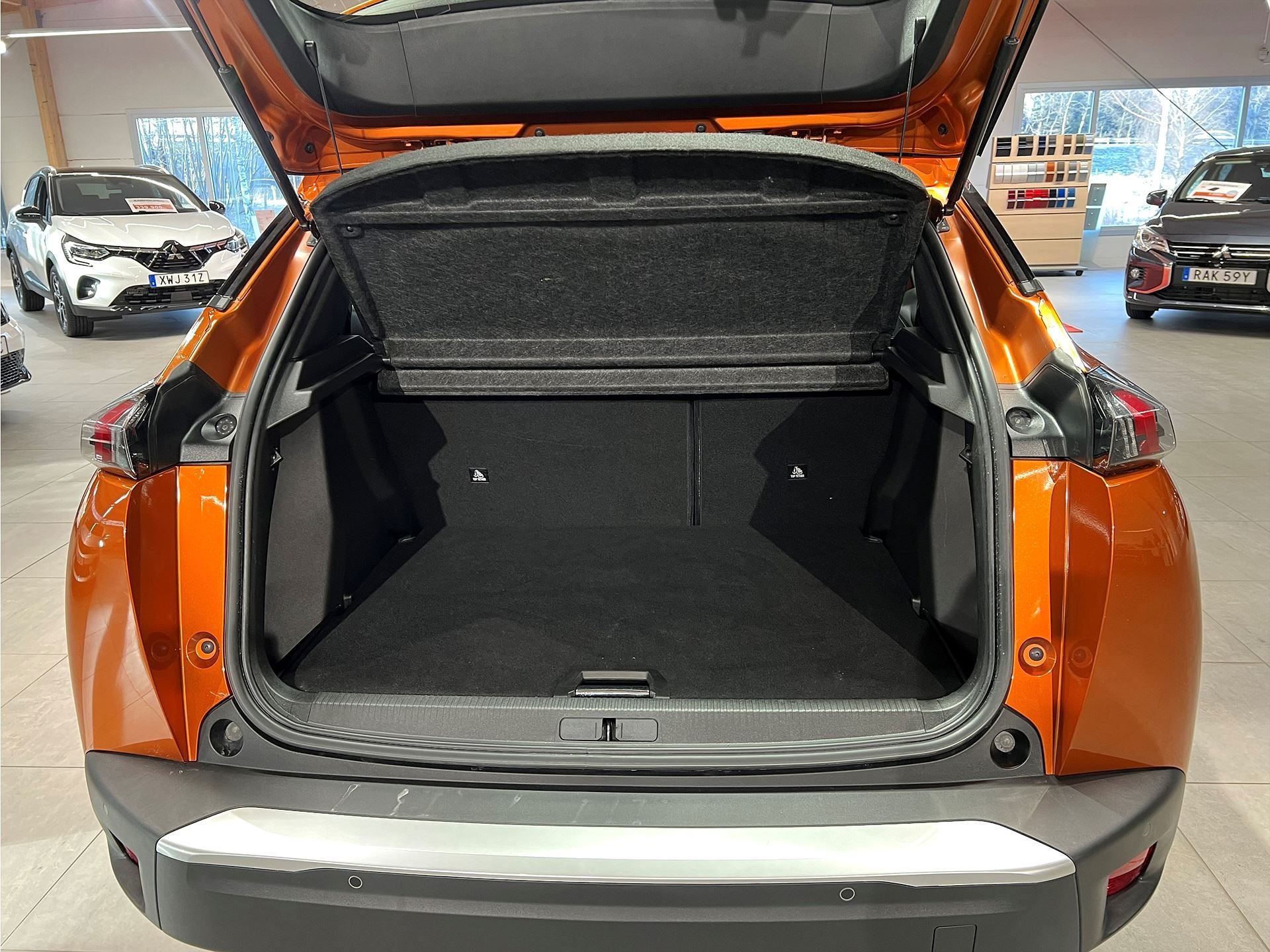 Peugeot e-2008, 136hk, 2021