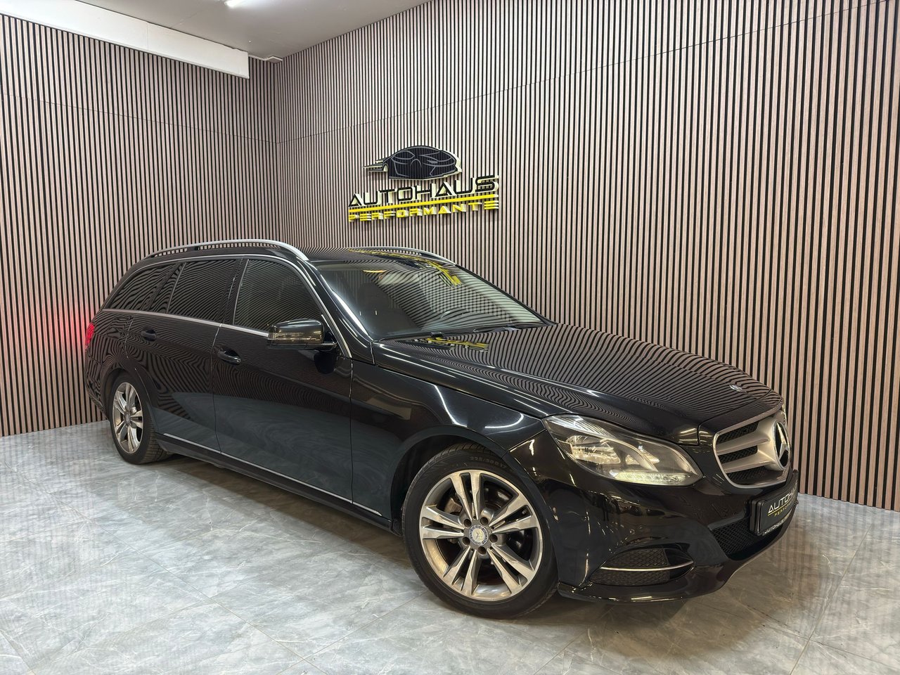 Mercedes-Benz E 220 T 170hk B...