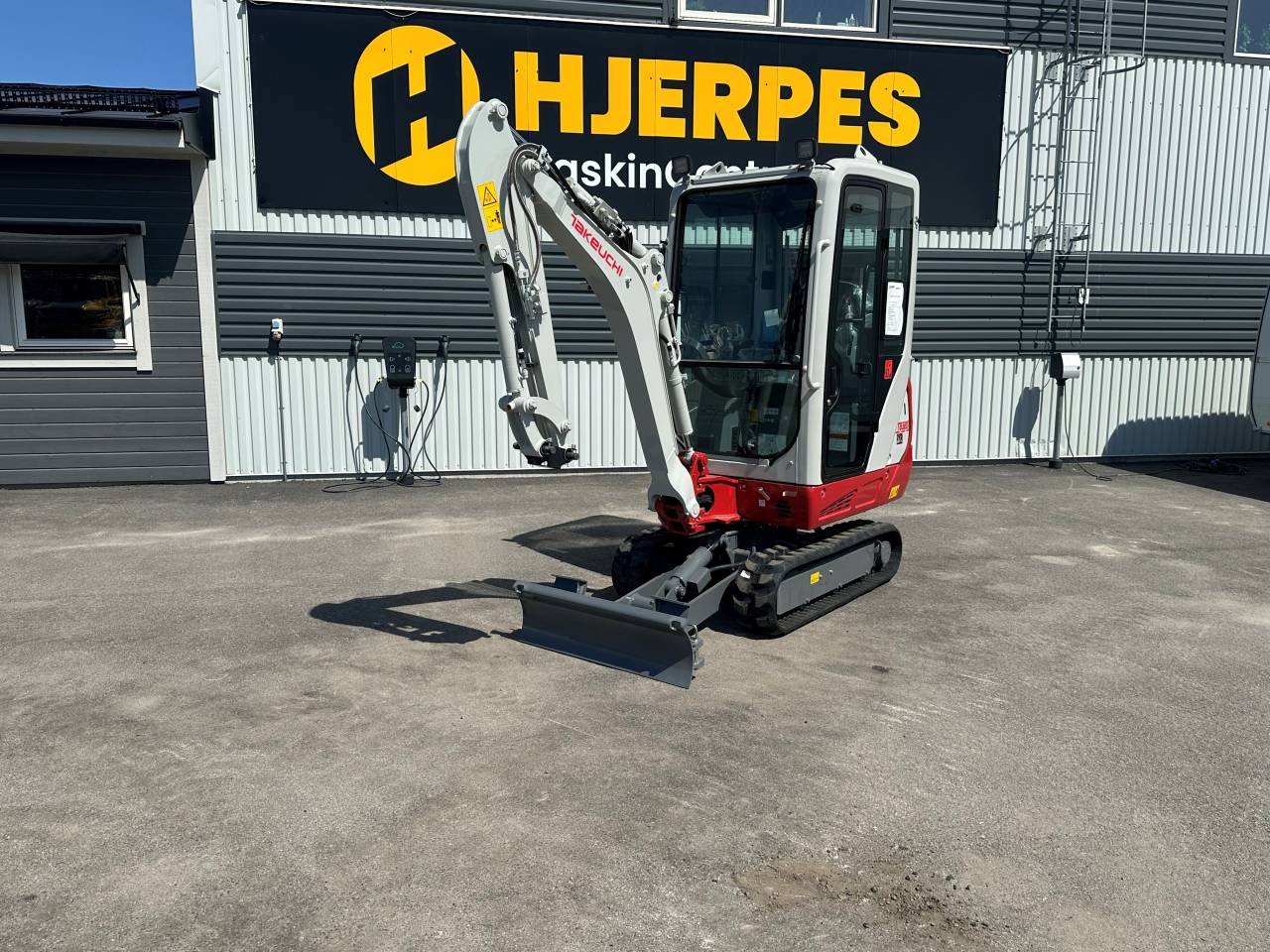 Takeuchi TB320