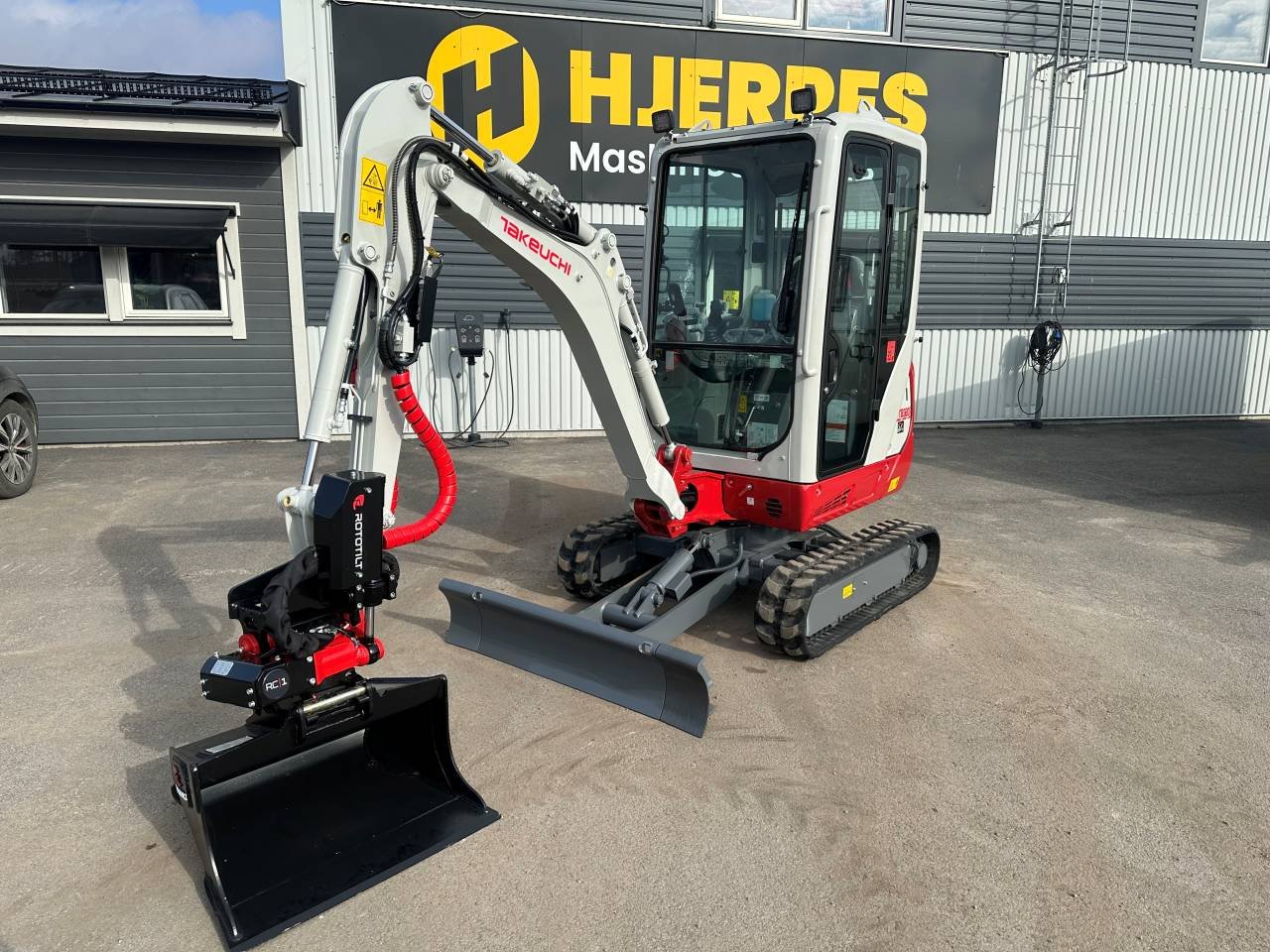 Takeuchi TB320 Leveransklar