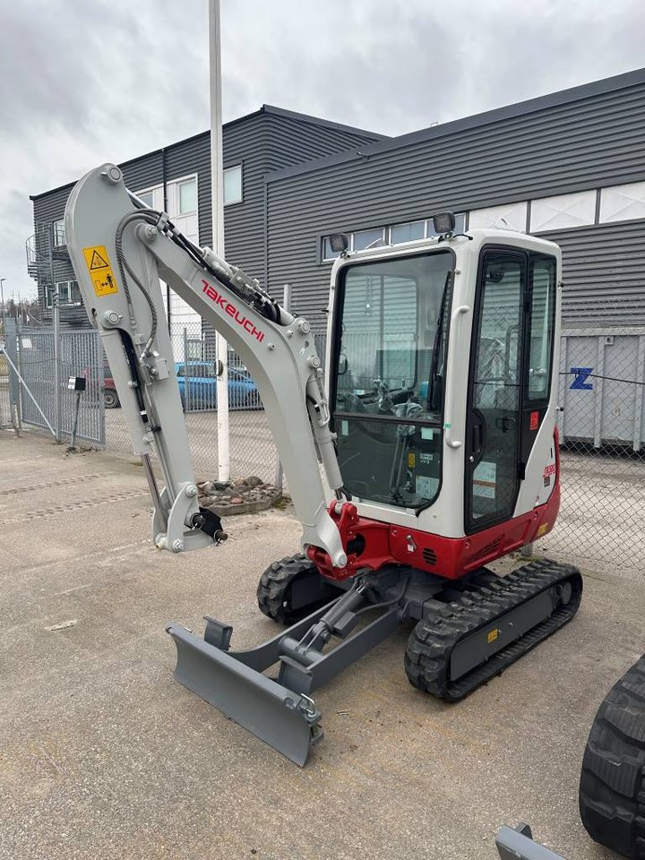 Takeuchi TB320