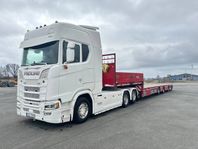 Scania S580 Dragbil med Langendorf Trailer med Ramper