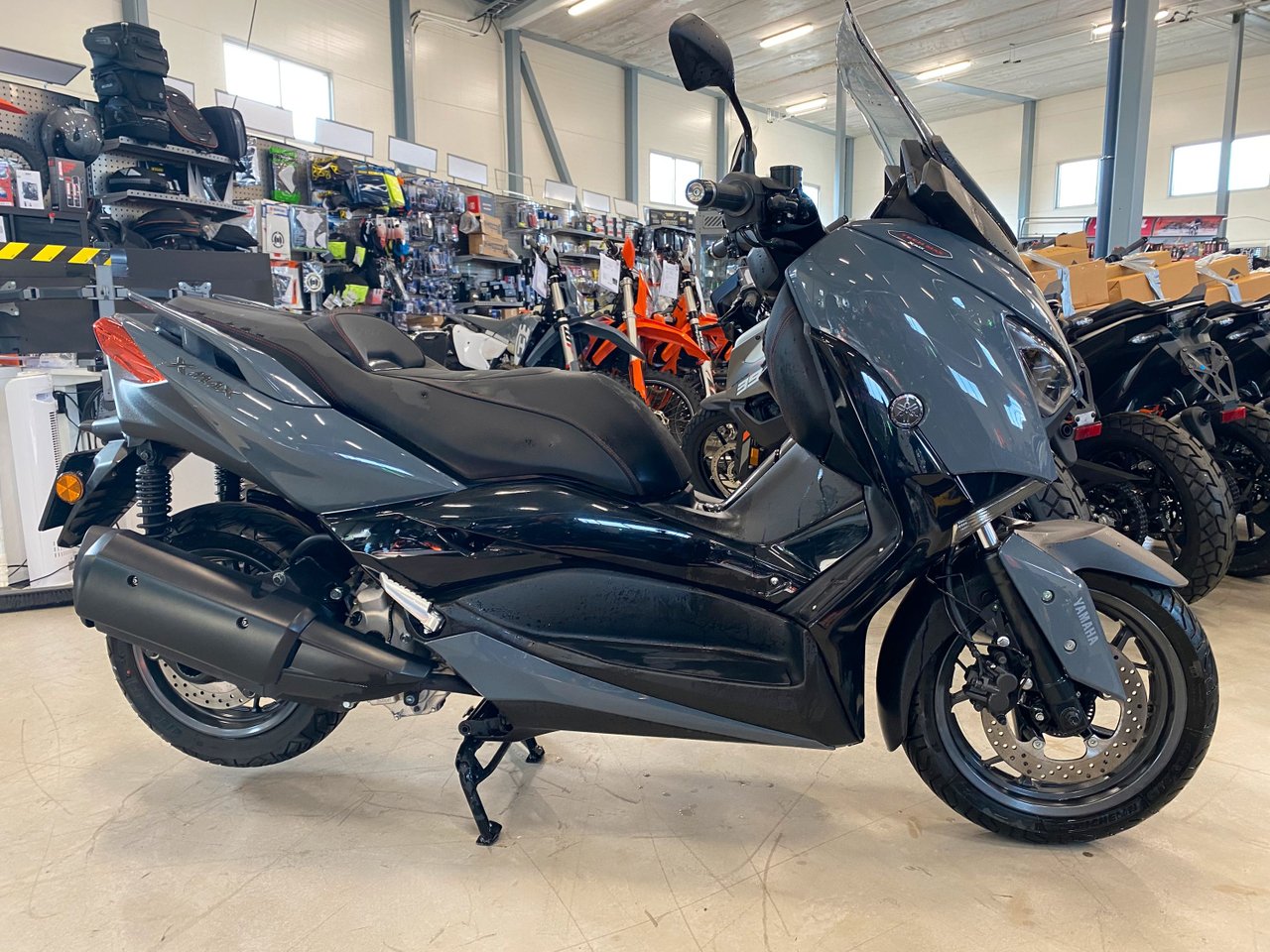 Yamaha X-MAX 300 TECHMAX "End...