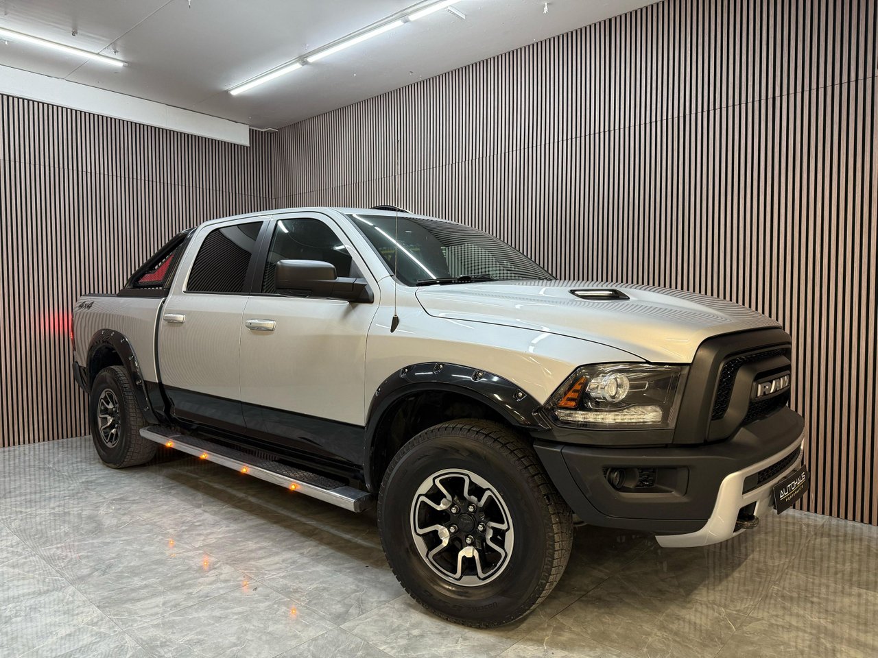 Dodge Ram Crew Cab 5.7 V8 HEM...