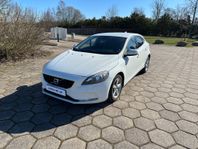 Volvo V40 T2, Nybesiktad, Kamrem bytt, Nyservad