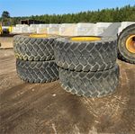 Bridgestone 650/65 R25 - 4 hjul / 4 wheels - Volvo L90 H