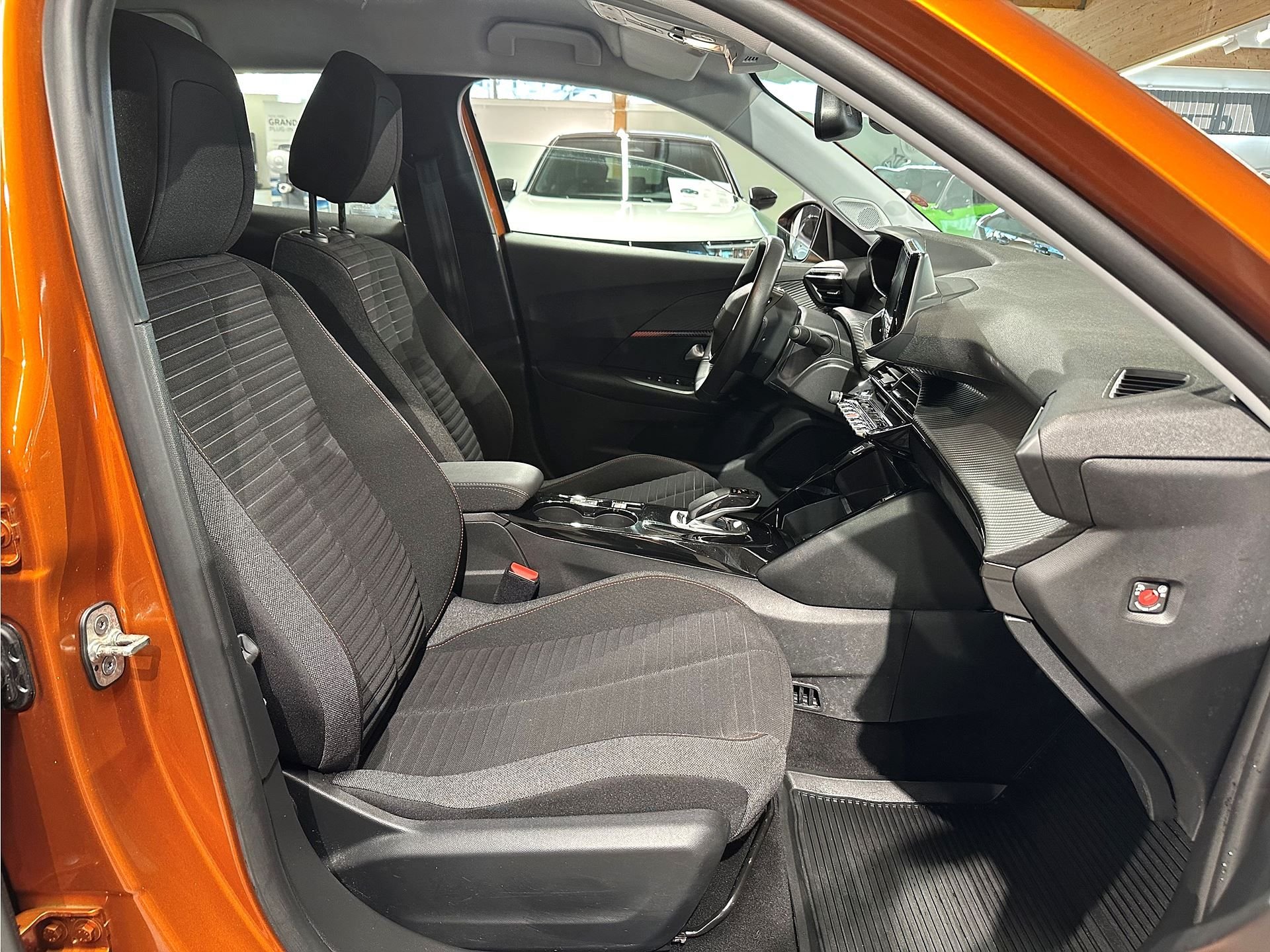 Peugeot e-2008, 136hk, 2021