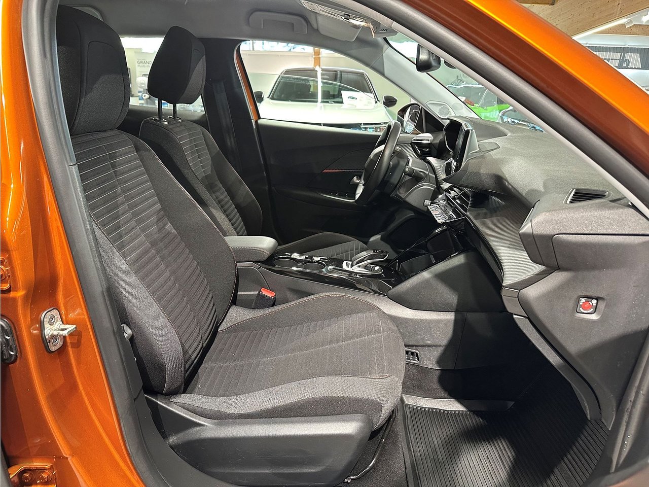 Peugeot e-2008, 136hk, 2021