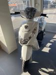 Peugeot Kisbee Icy white DEMO - Butik