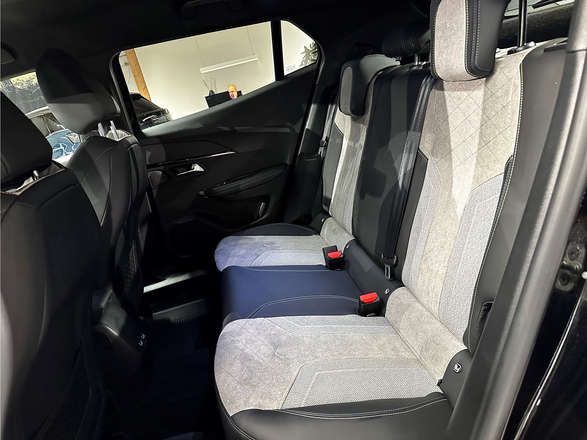 Peugeot e-2008, 136hk, 2021