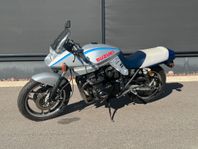 Suzuki GSX 1100s Katana *LÅGA MIL*