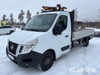 Nissan NV-400
