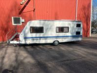 Hobby 560 KMFE Barnkammarvagn /1399 kr/Månaden /
