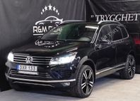 Volkswagen Touareg AWD, 1-ägare, Drag, B-kam, Navi, M-Värme!