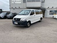 Toyota Hiace Traveller 2.5 NYSERVAD 8-SITS M&K VÄRMARE