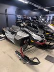 Ski-Doo RENEGADE XRS 900 ACE TURBO R  10,25" skärm