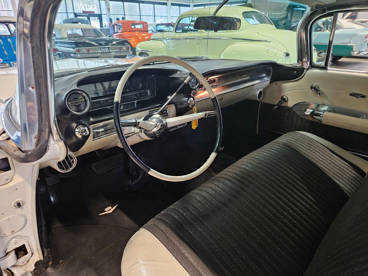 Cadillac Sixty-Two 4-window Sedan 6.4 V8 OHV Hydra-Matic, 4-trinn, 330hk, 1959