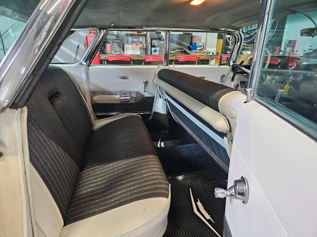 Cadillac Sixty-Two 4-window Sedan 6.4 V8 OHV Hydra-Matic, 4-trinn, 330hk, 1959