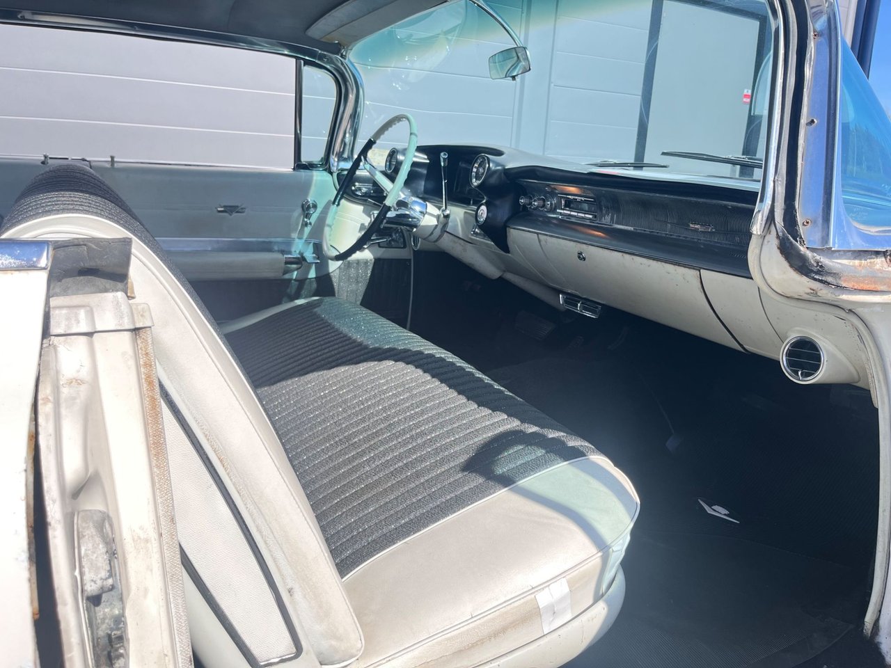 Cadillac Sixty-Two 4-window Sedan 6.4 V8 OHV Hydra-Matic, 4-trinn, 330hk, 1959