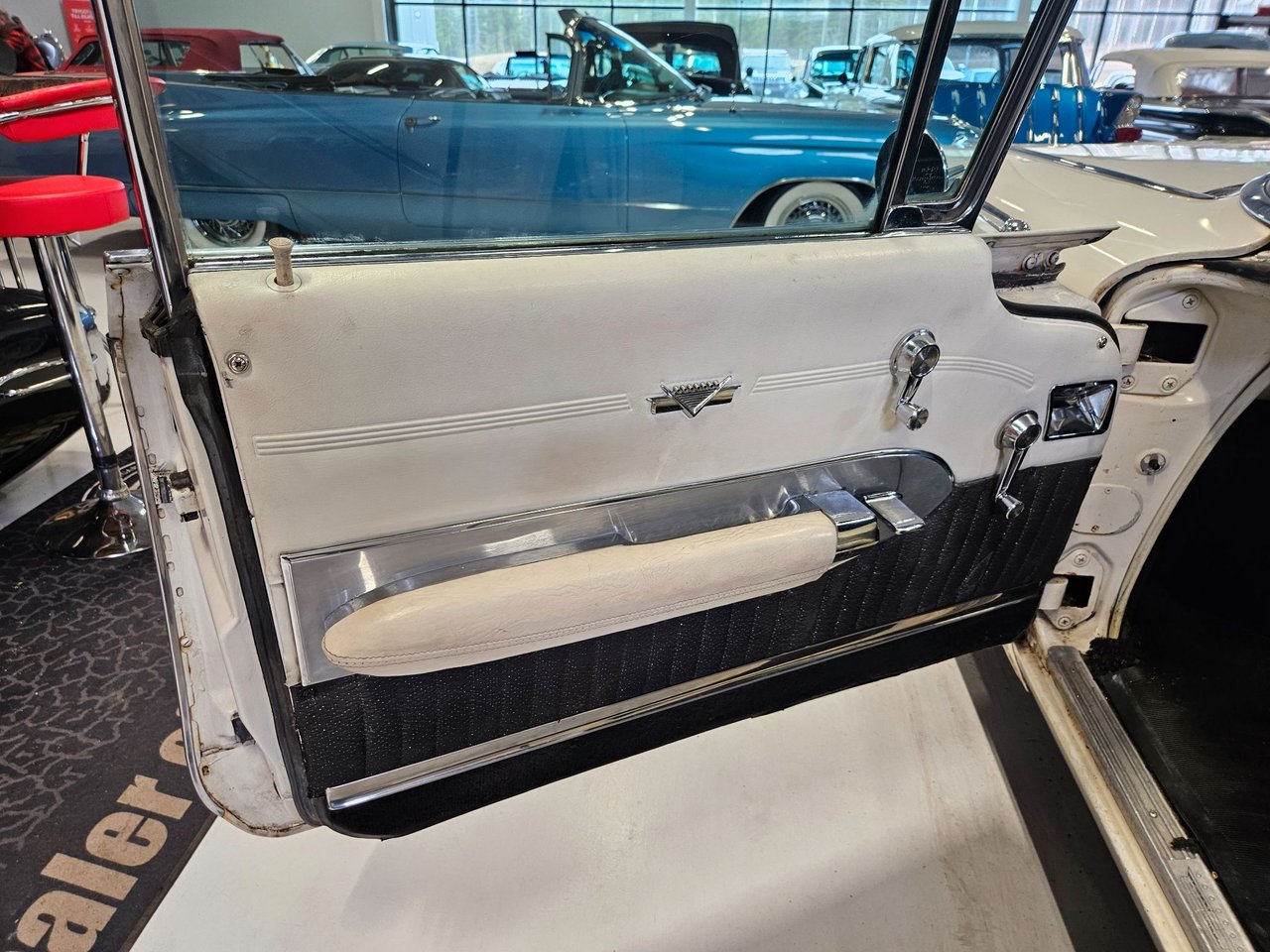 Cadillac Sixty-Two 4-window Sedan 6.4 V8 OHV Hydra-Matic, 4-trinn, 330hk, 1959