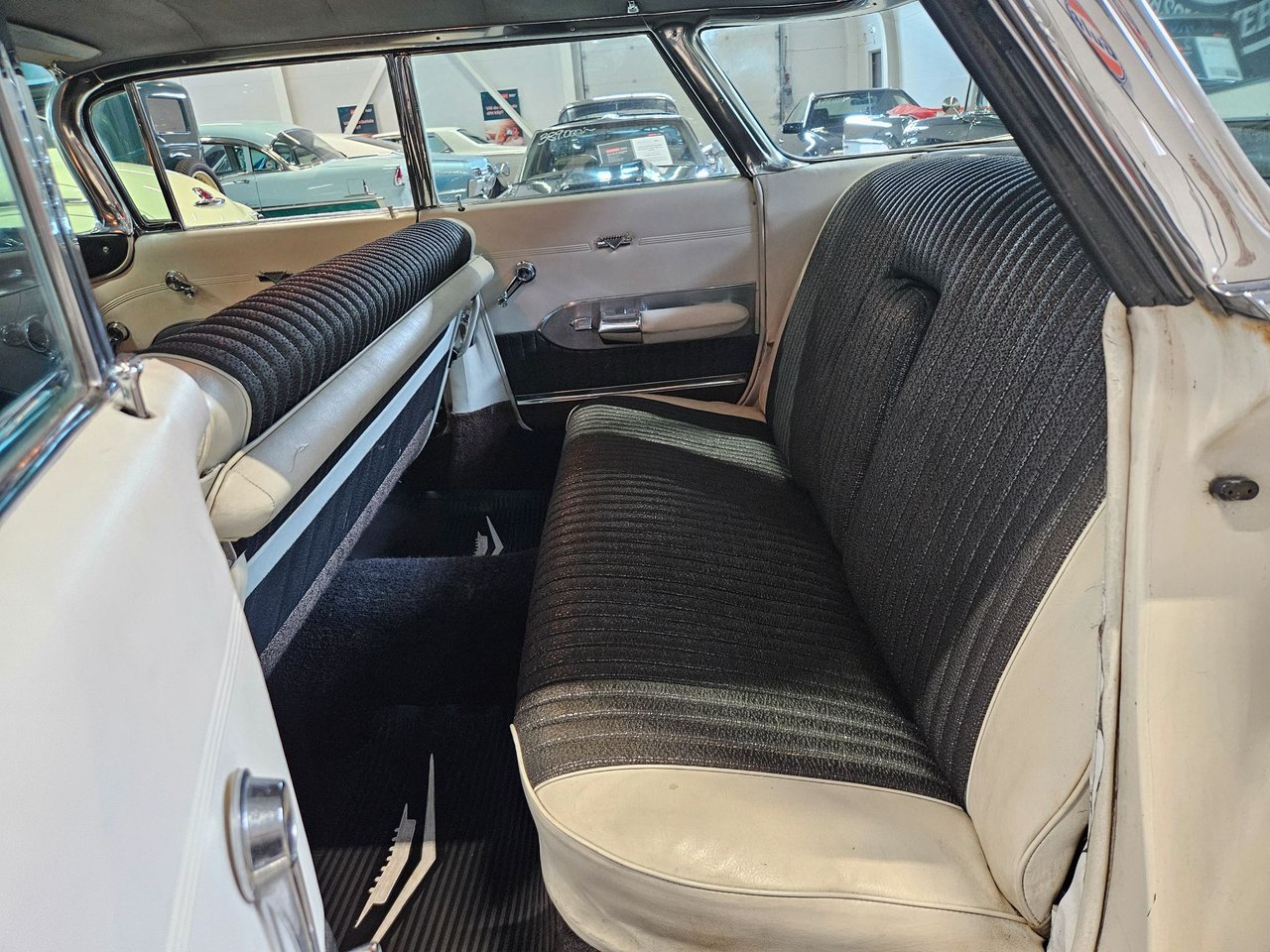 Cadillac Sixty-Two 4-window Sedan 6.4 V8 OHV Hydra-Matic, 4-trinn, 330hk, 1959